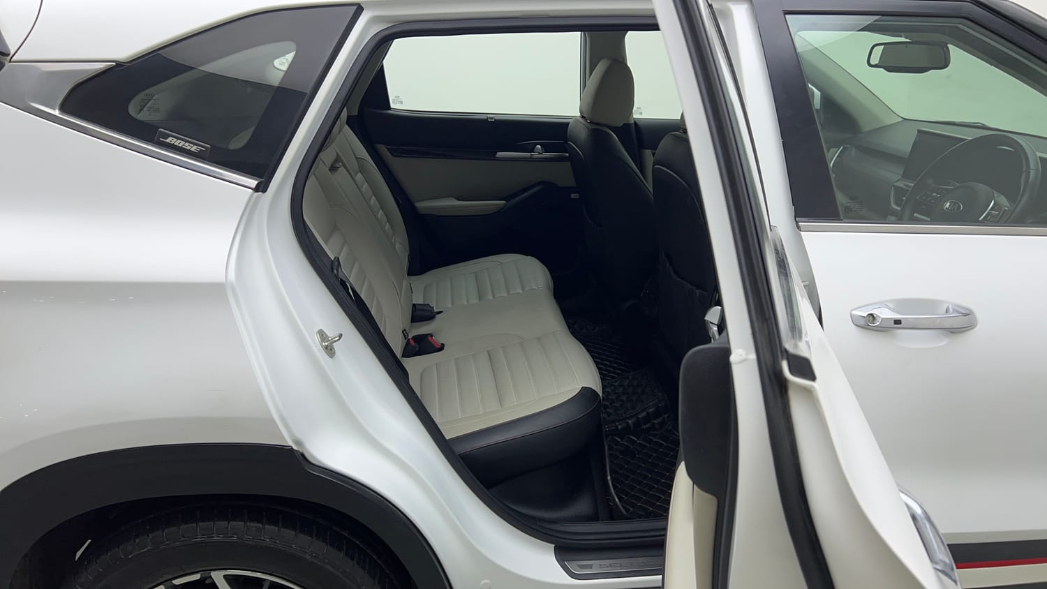 Used 2019 kia Seltos GTX Plus DCT 1.4 Petrol Automatic interior RIGHT SIDE REAR DOOR CABIN VIEW