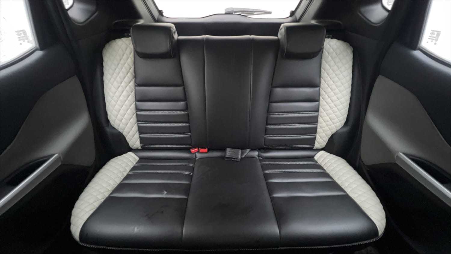 Used 2022 Nissan Magnite XE Petrol Manual interior REAR SEAT CONDITION VIEW