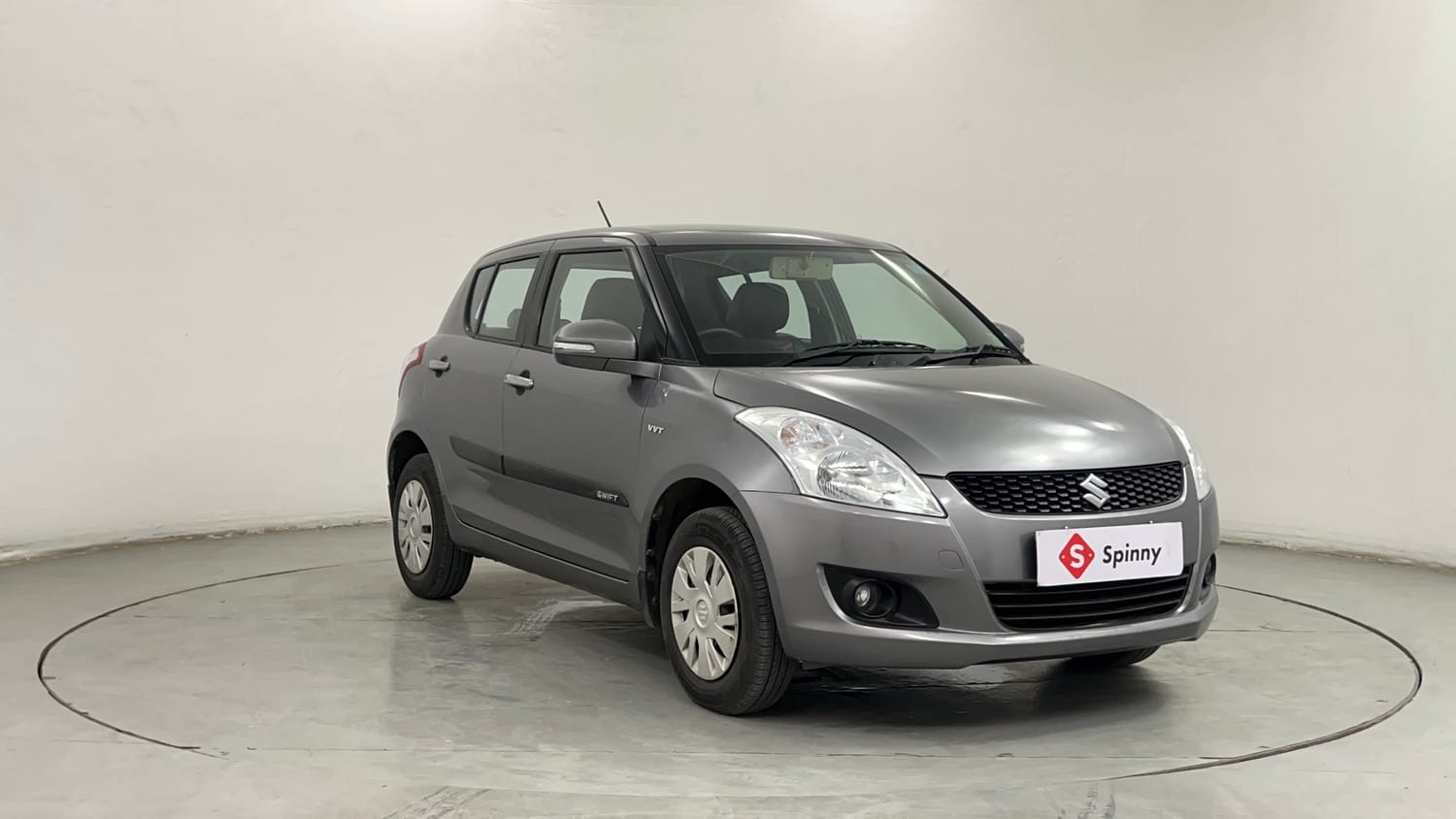 Used 2014 Maruti Suzuki Swift VXi Petrol Manual exterior RIGHT FRONT CORNER VIEW