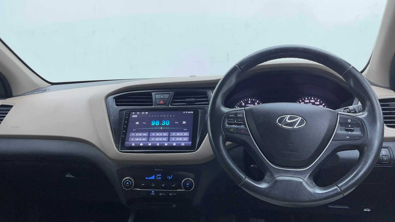 Used 2016 Hyundai Elite i20 Asta 1.2 Petrol Manual interior DASHBOARD VIEW