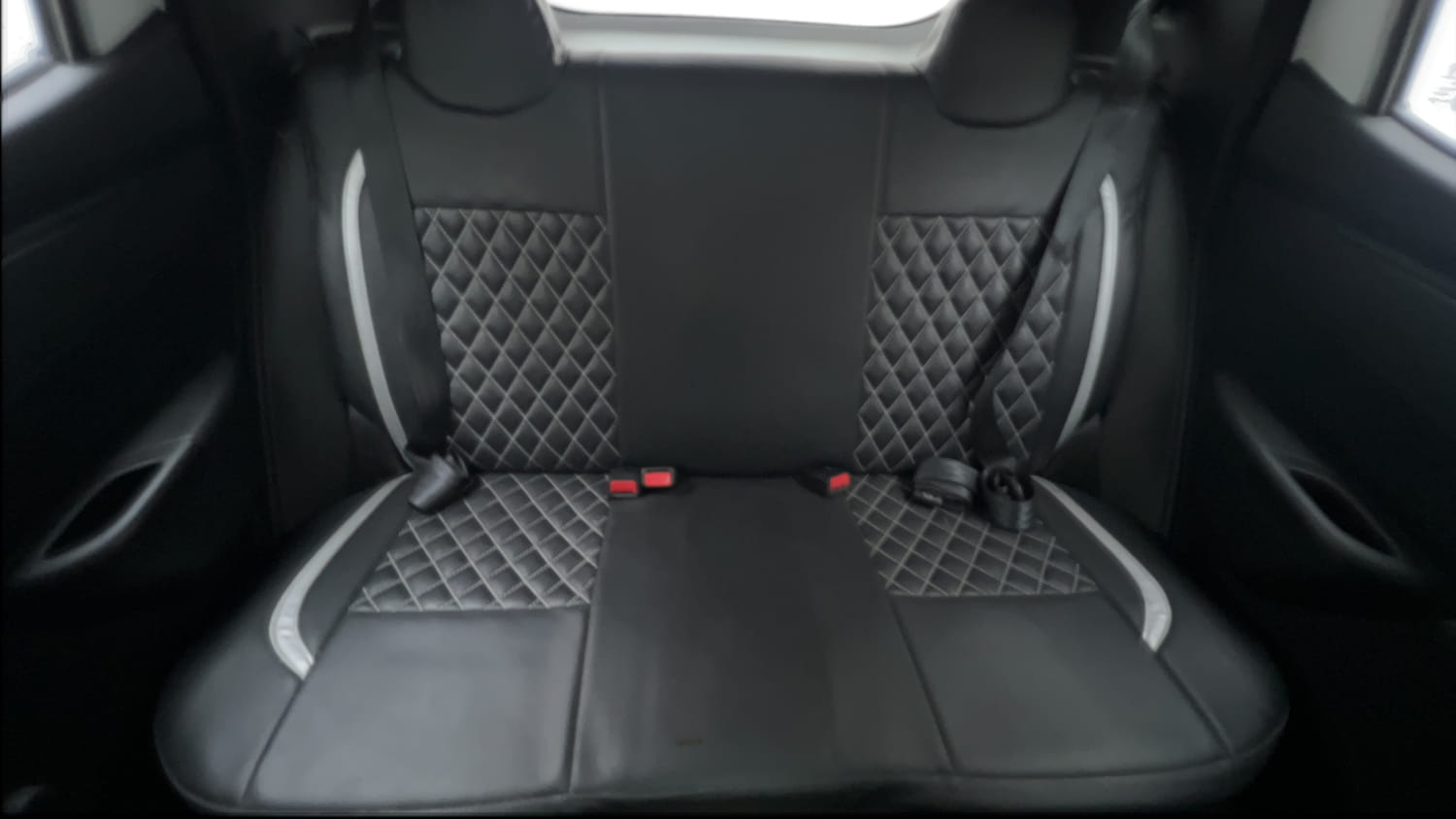 Used 2018 Renault Kwid 1.0 RXT Petrol Manual interior REAR SEAT CONDITION VIEW