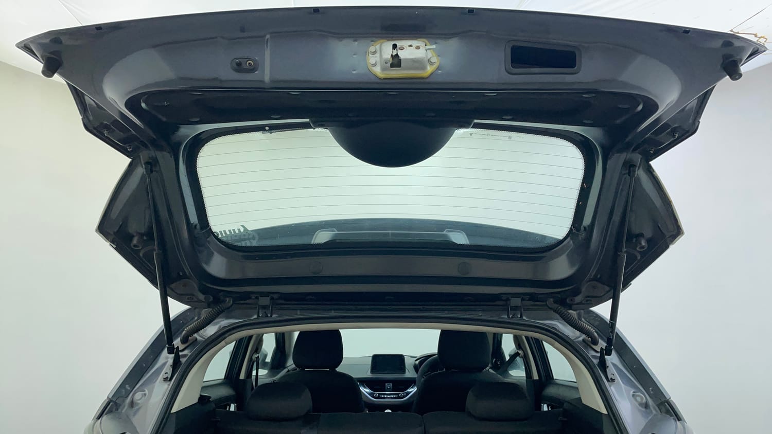 Used 2018 Tata Nexon XZ Plus Diesel Diesel Manual interior DICKY DOOR OPEN VIEW