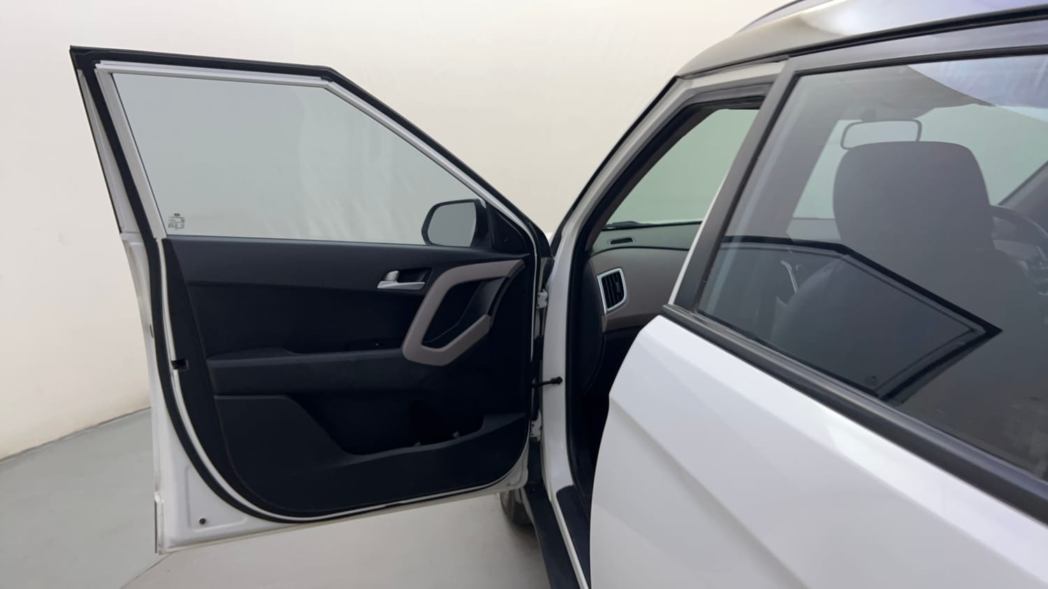 Used 2019 Hyundai Creta SX 1.6 AT CRDi Diesel Automatic interior LEFT FRONT DOOR OPEN VIEW