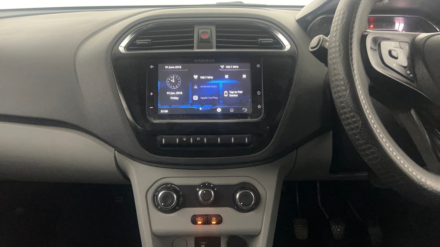 Used 2022 Tata Tiago XZ Petrol Manual interior MUSIC SYSTEM & AC CONTROL VIEW