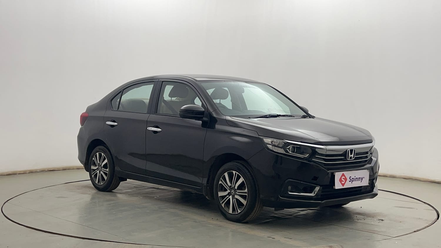 Used 2021 Honda Amaze VX MT 1.2 Petrol Petrol Manual exterior RIGHT FRONT CORNER VIEW