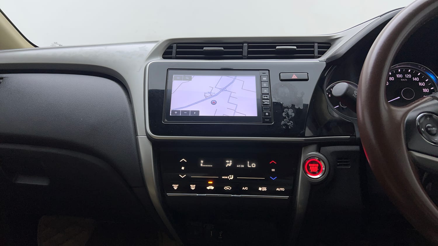 Used 2022 Honda City 4th Generation V Petrol Petrol Manual interior MUSIC SYSTEM & AC CONTROL VIEW