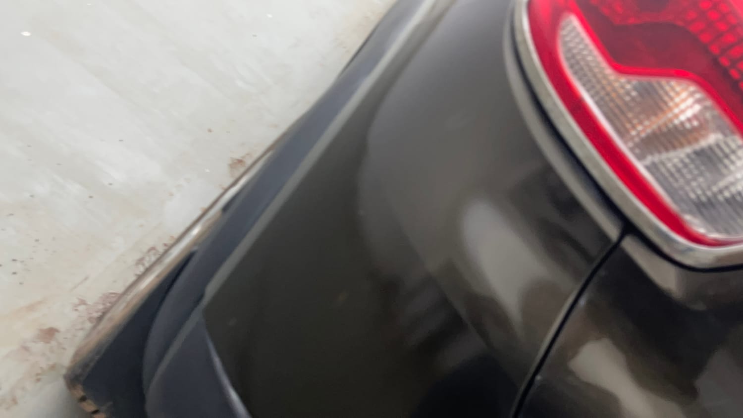 Used 2018 Renault Kwid 1.0 RXT Petrol Manual dents MINOR SCRATCH