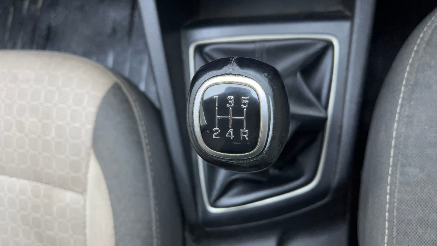 Used 2016 Hyundai Elite i20 Asta 1.2 Petrol Manual interior GEAR  KNOB VIEW