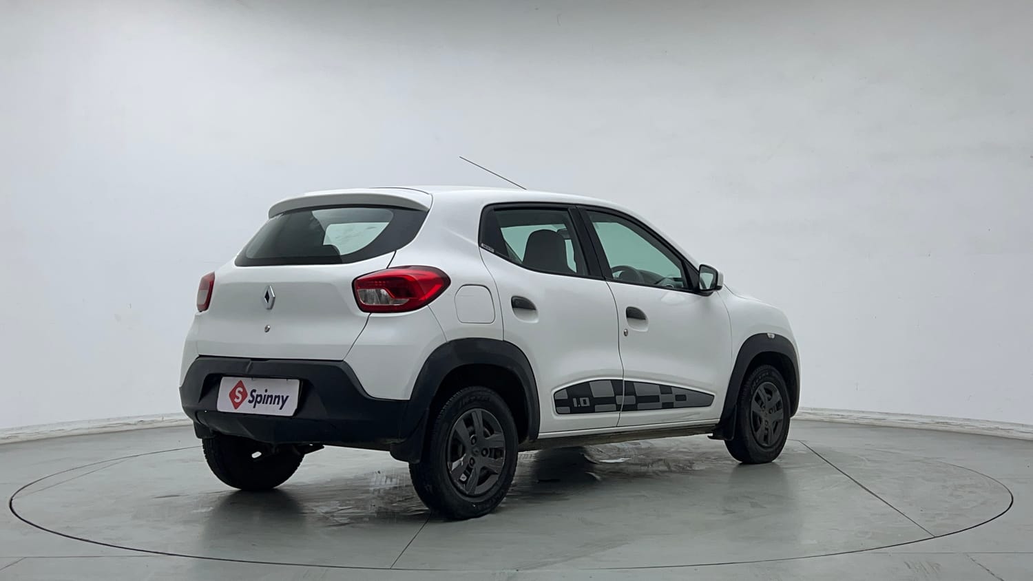 Used 2018 Renault Kwid 1.0 RXT Petrol Manual exterior RIGHT REAR CORNER VIEW