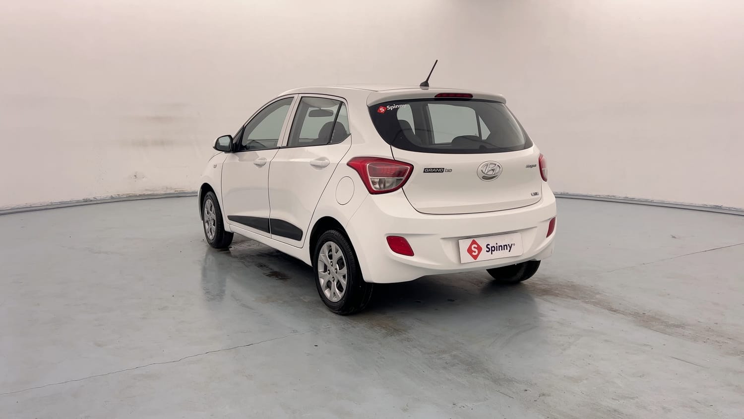 Used 2014 Hyundai Grand i10 Magna 1.2 Kappa VTVT Petrol Manual exterior LEFT REAR CORNER VIEW