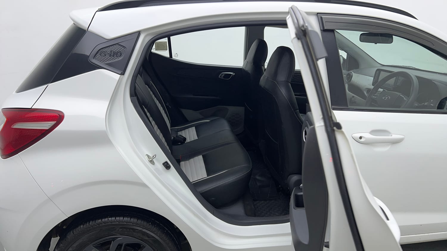 Used 2022 Hyundai Grand i10 Nios Sportz 1.2 Kappa VTVT CNG Cng Manual interior RIGHT SIDE REAR DOOR CABIN VIEW