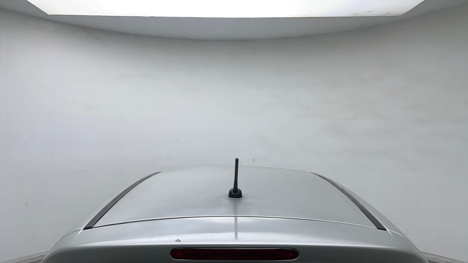 Used 2015 Maruti Suzuki Swift Lxi (O) Petrol Manual exterior EXTERIOR ROOF VIEW