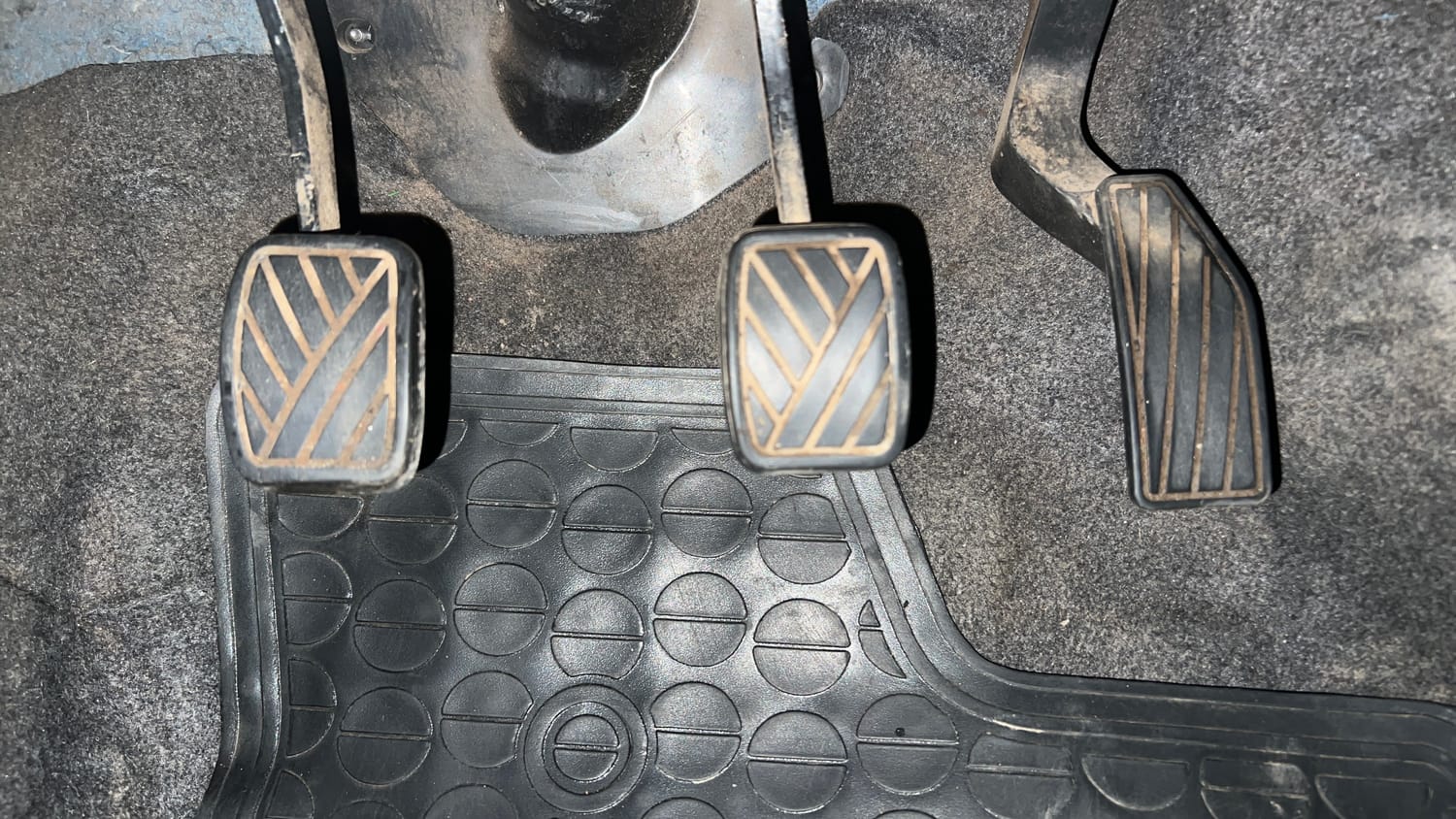 Used 2016 Maruti Suzuki Celerio VXi Petrol Manual interior PEDALS VIEW