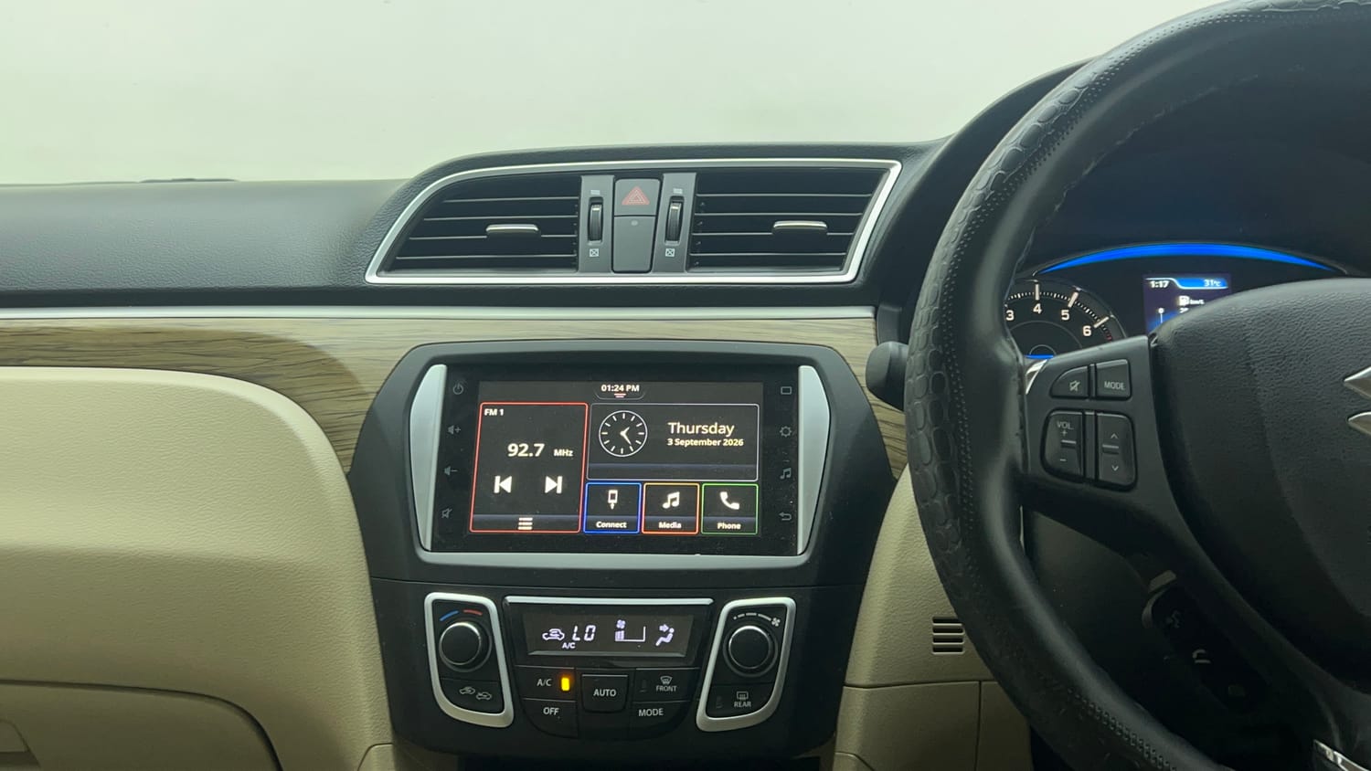 Used 2024 Maruti Suzuki Ciaz Zeta 1.5 AT Petrol Automatic top_features Integrated (in-dash) music system