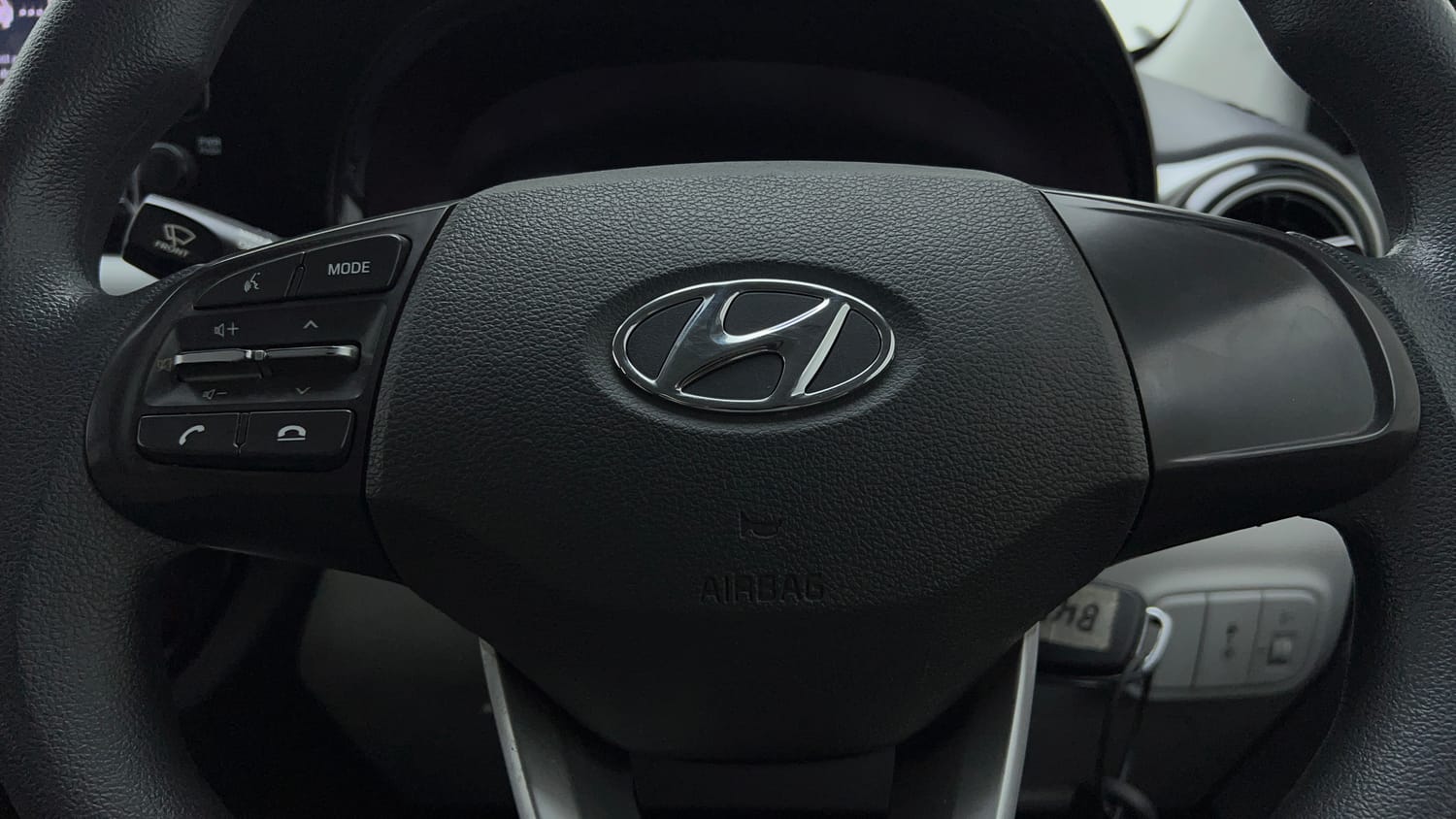 Used 2022 Hyundai Grand i10 Nios Sportz 1.2 Kappa VTVT CNG Cng Manual top_features Airbags