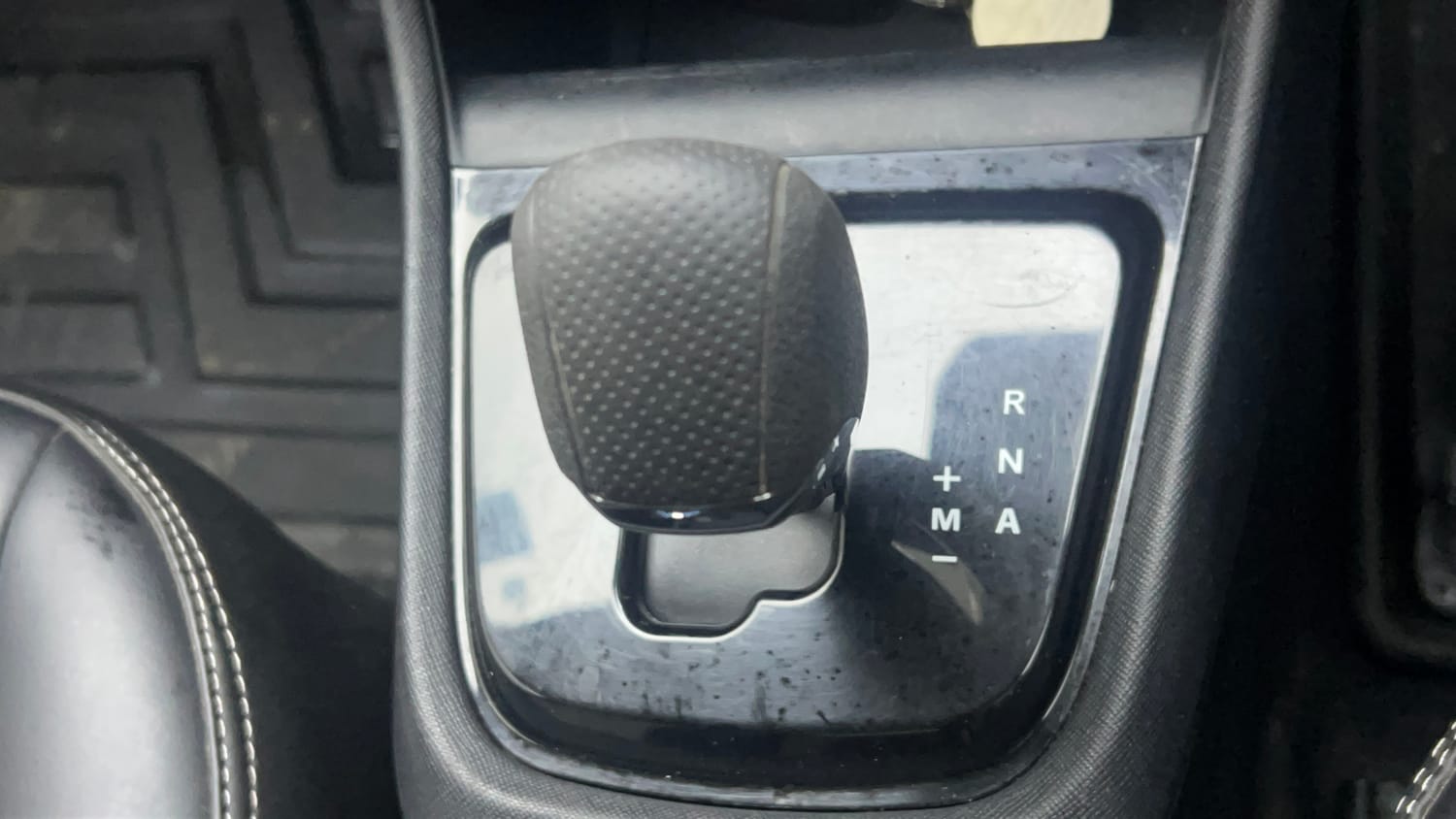 Used 2023 Tata Punch Creative AMT Petrol Automatic interior GEAR  KNOB VIEW