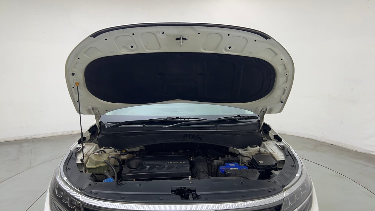 Used 2019 kia Seltos GTX Plus DCT 1.4 Petrol Automatic engine ENGINE & BONNET OPEN FRONT VIEW