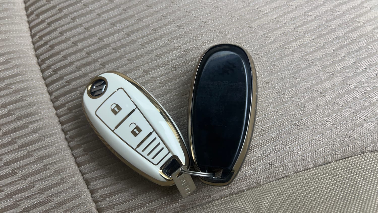 Used 2024 Maruti Suzuki Ciaz Zeta 1.5 AT Petrol Automatic extra CAR KEY VIEW