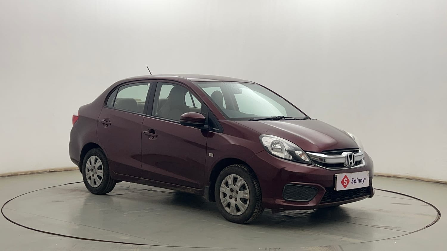 Used 2017 Honda Amaze 1.2 S i-VTEC Petrol Manual exterior RIGHT FRONT CORNER VIEW