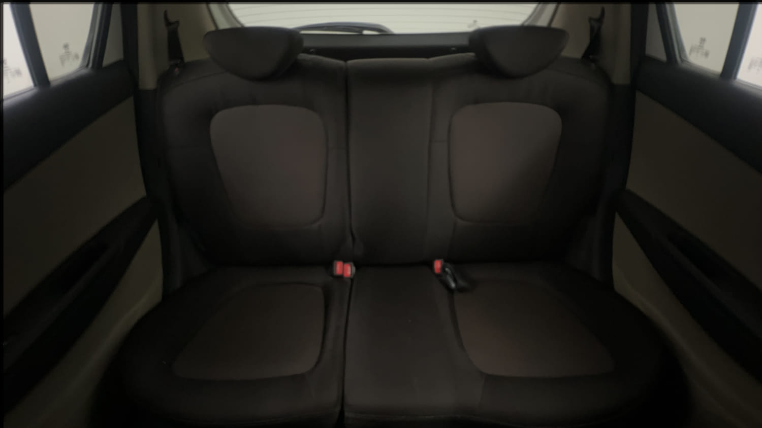 Used 2012 Hyundai i20 Asta 1.2 Petrol Manual interior REAR SEAT CONDITION VIEW
