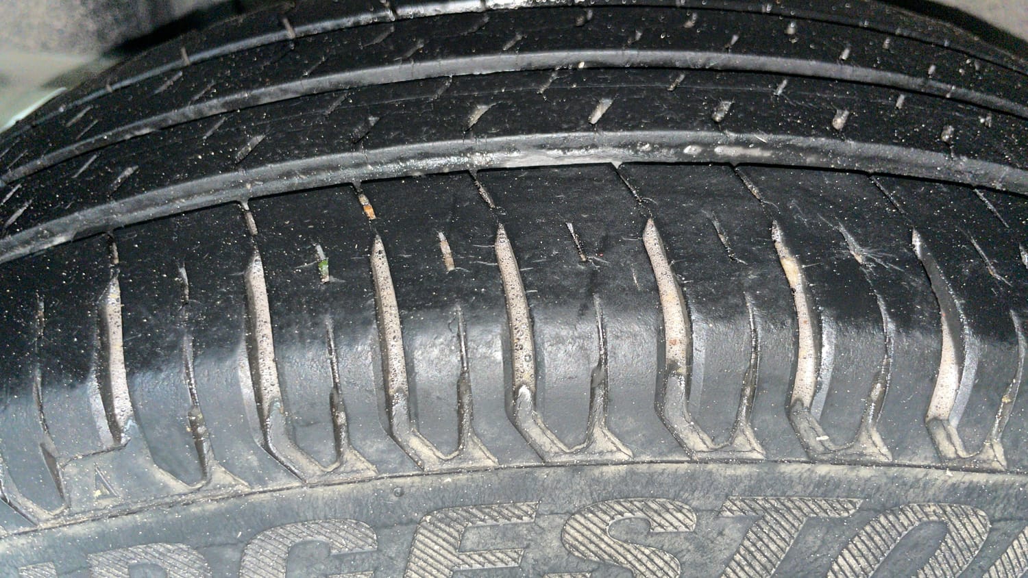 Used 2019 Maruti Suzuki Swift VXi AMT Petrol Automatic tyres RIGHT REAR TYRE TREAD VIEW