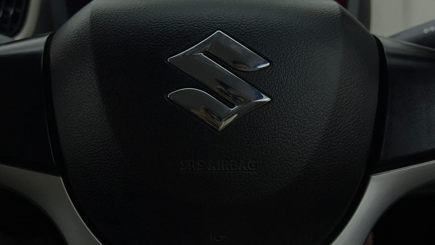 Used 2023 Maruti Suzuki Wagon R VXI 1.0 Petrol Manual top_features Integrated (in-dash) music system