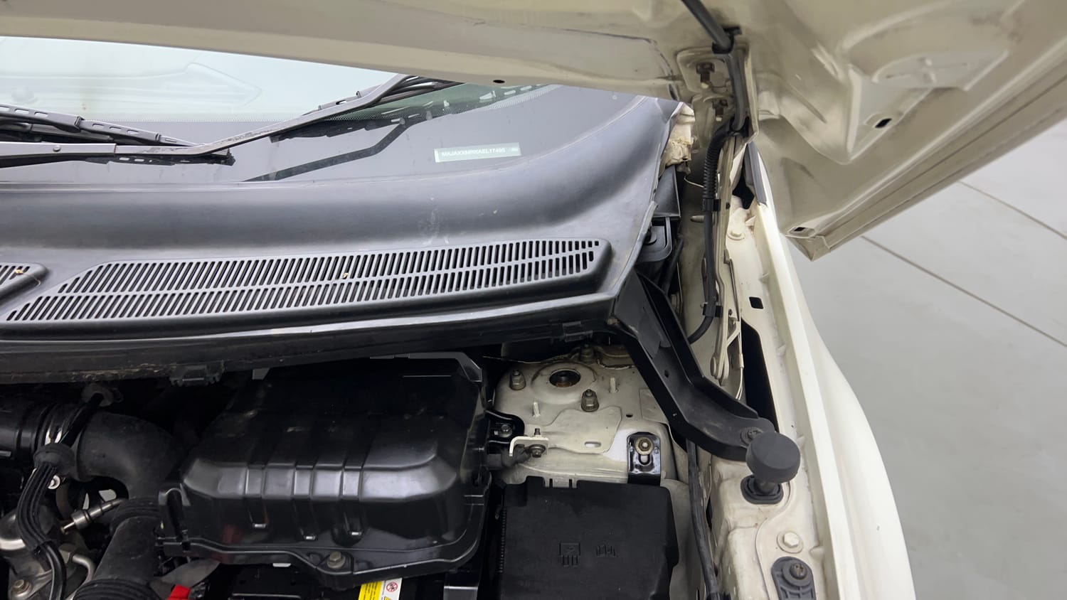 Used 2014 Ford EcoSport Titanium 1.0 Ecoboost (Opt) Petrol Manual engine ENGINE LEFT SIDE HINGE & APRON VIEW