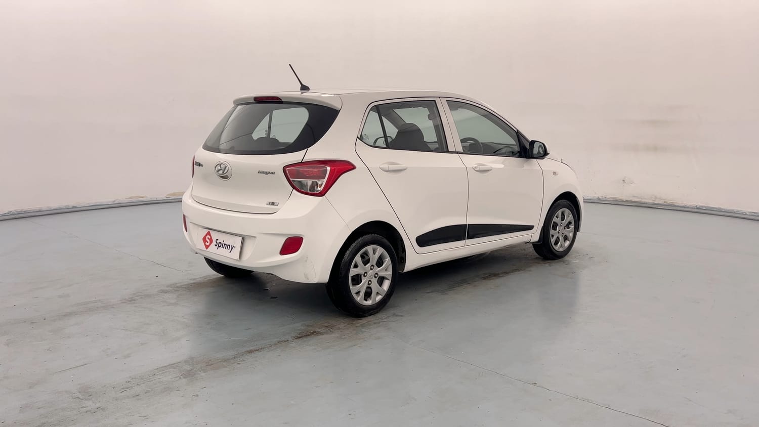 Used 2014 Hyundai Grand i10 Magna 1.2 Kappa VTVT Petrol Manual exterior RIGHT REAR CORNER VIEW