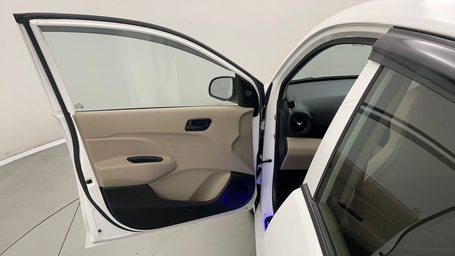 Used 2021 Hyundai Santro Magna Petrol Manual interior LEFT FRONT DOOR OPEN VIEW