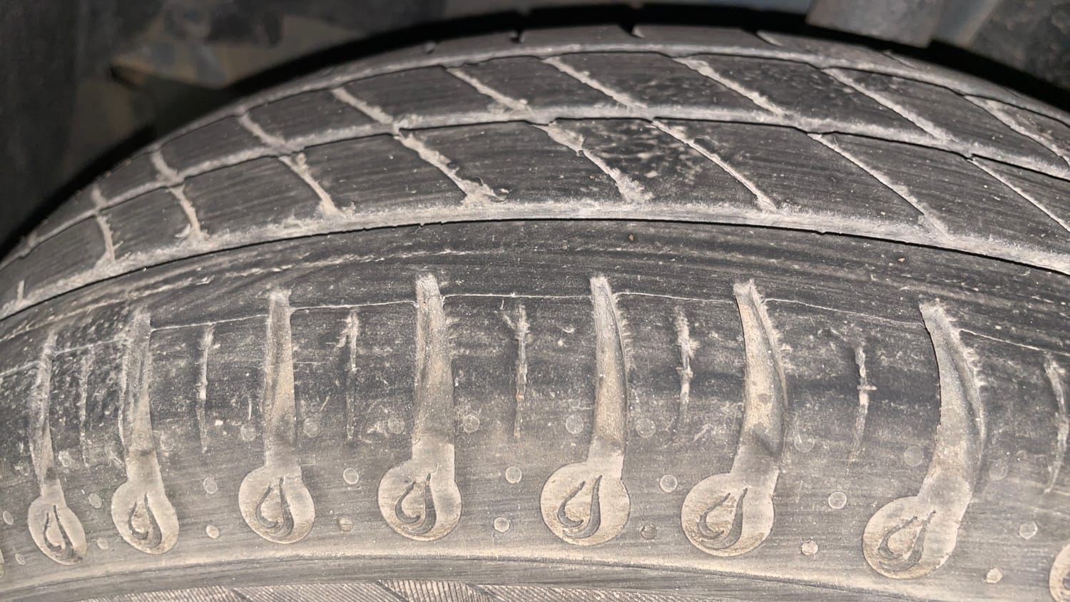 Used 2020 Renault Kwid CLIMBER 1.0 Opt Petrol Manual tyres LEFT FRONT TYRE TREAD VIEW