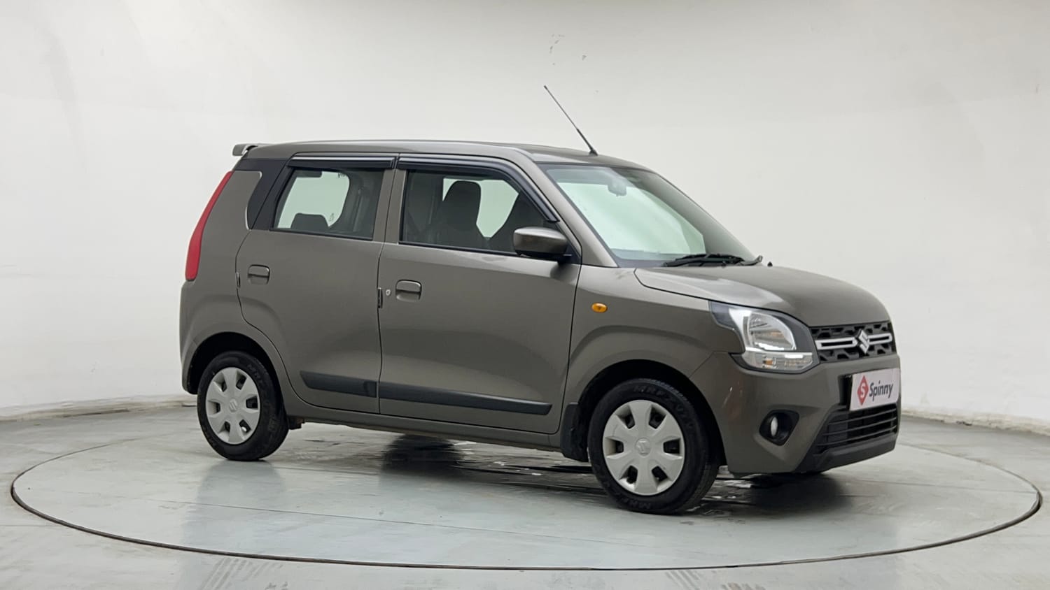 Used 2023 Maruti Suzuki Wagon R VXI 1.0 Petrol Manual exterior RIGHT FRONT CORNER VIEW