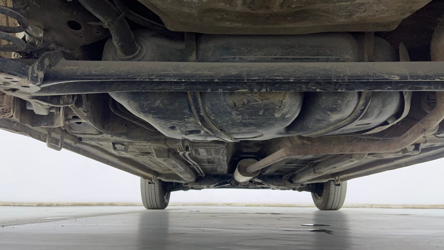 Used 2018 Maruti Suzuki Celerio ZXi (O) AMT Petrol Automatic extra REAR UNDERBODY VIEW (TAKEN FROM REAR)