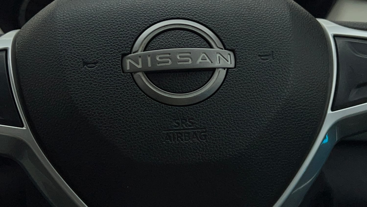Used 2022 Nissan Magnite XE Petrol Manual top_features Airbags