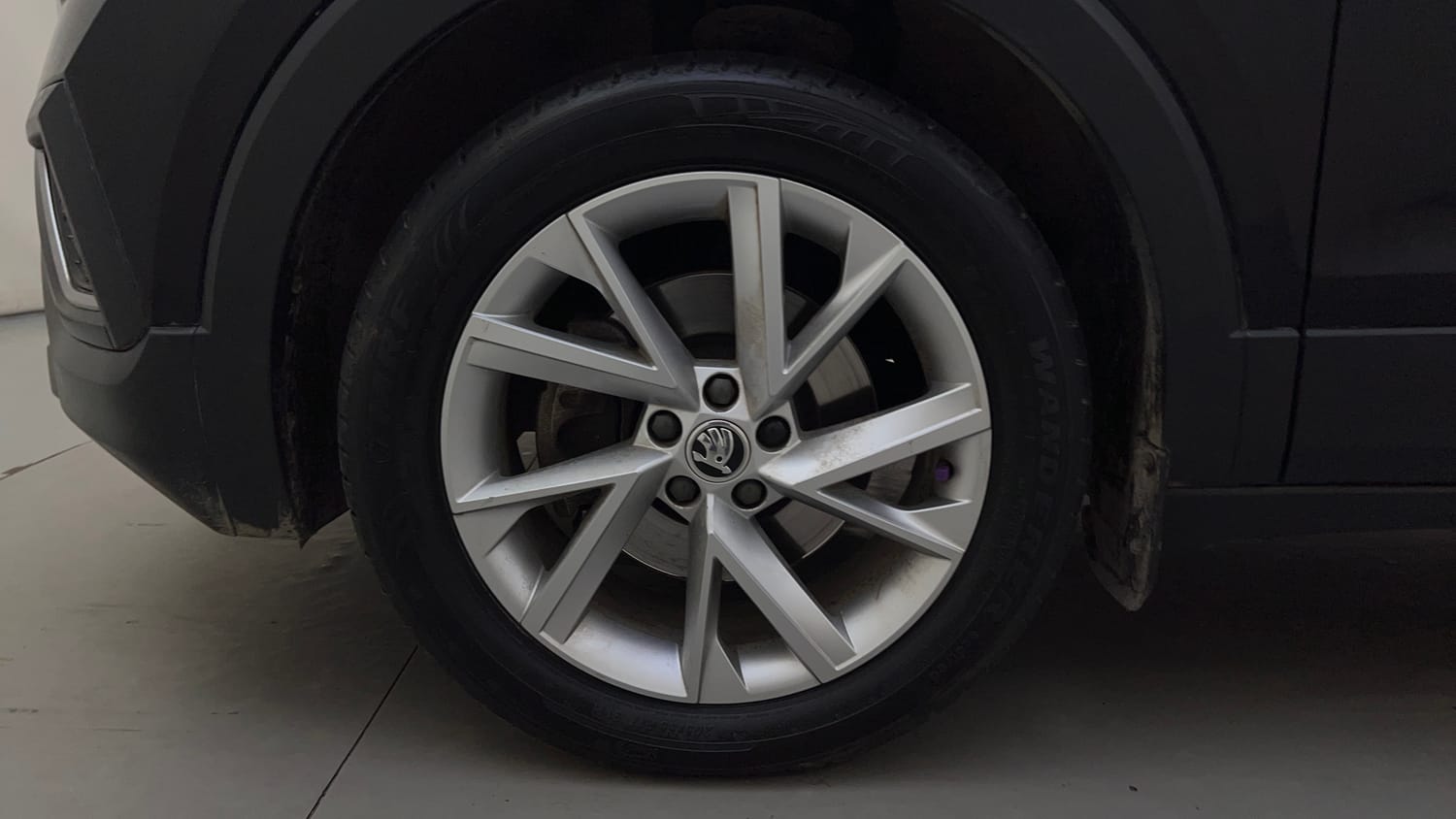 Used 2024 Skoda Kushaq Style 1.5L TSI DSG Petrol Automatic tyres LEFT FRONT TYRE RIM VIEW