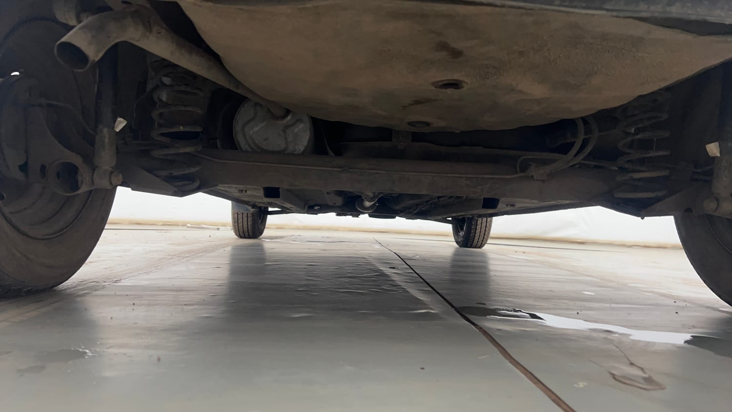 Used 2018 Renault Kwid 1.0 RXT Petrol Manual extra REAR UNDERBODY VIEW (TAKEN FROM REAR)