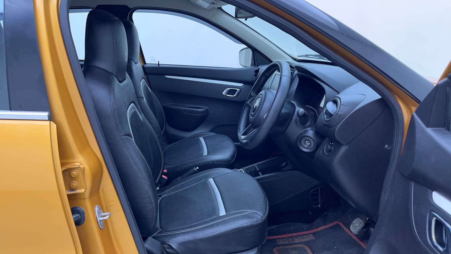Used 2022 Renault Kwid CLIMBER AMT Petrol Automatic interior RIGHT SIDE FRONT DOOR CABIN VIEW