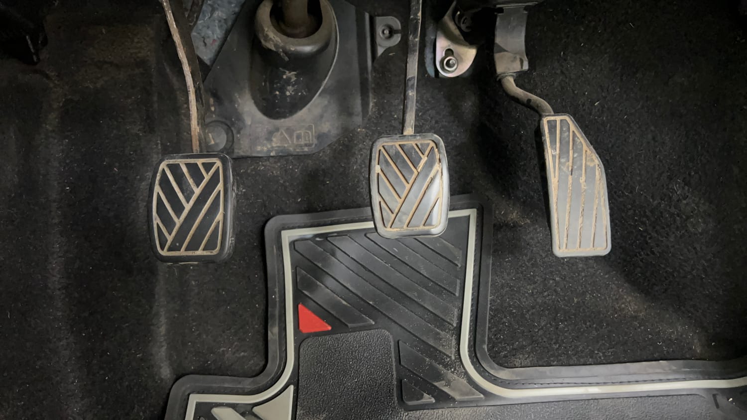 Used 2023 Maruti Suzuki Celerio VXi Petrol Manual interior PEDALS VIEW