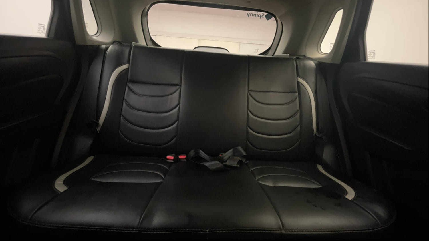 Used 2017 Maruti Suzuki Vitara Brezza LDi (O) Diesel Manual interior REAR SEAT CONDITION VIEW