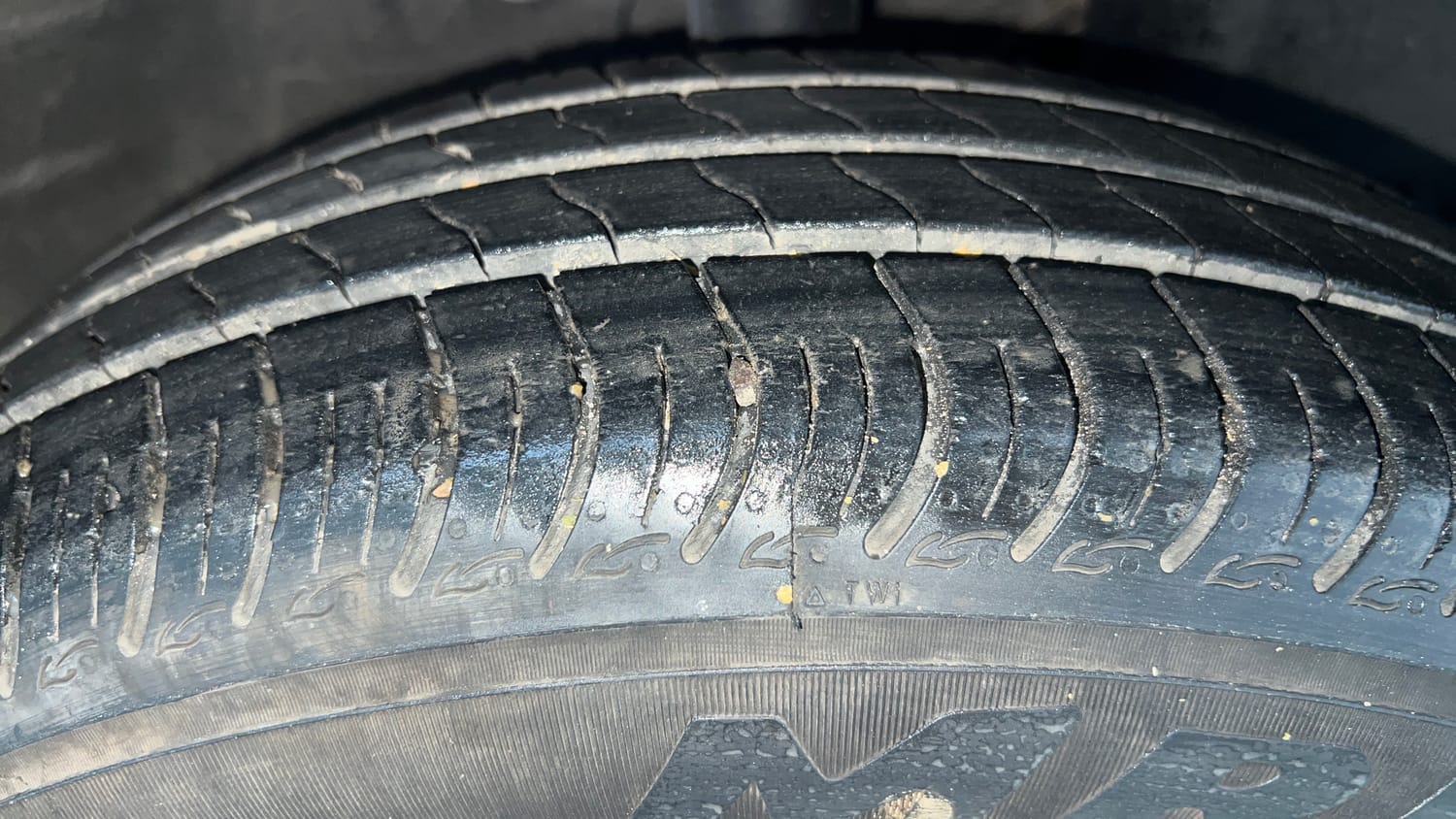 Used 2023 Maruti Suzuki Wagon R VXI 1.0 Petrol Manual tyres RIGHT FRONT TYRE TREAD VIEW