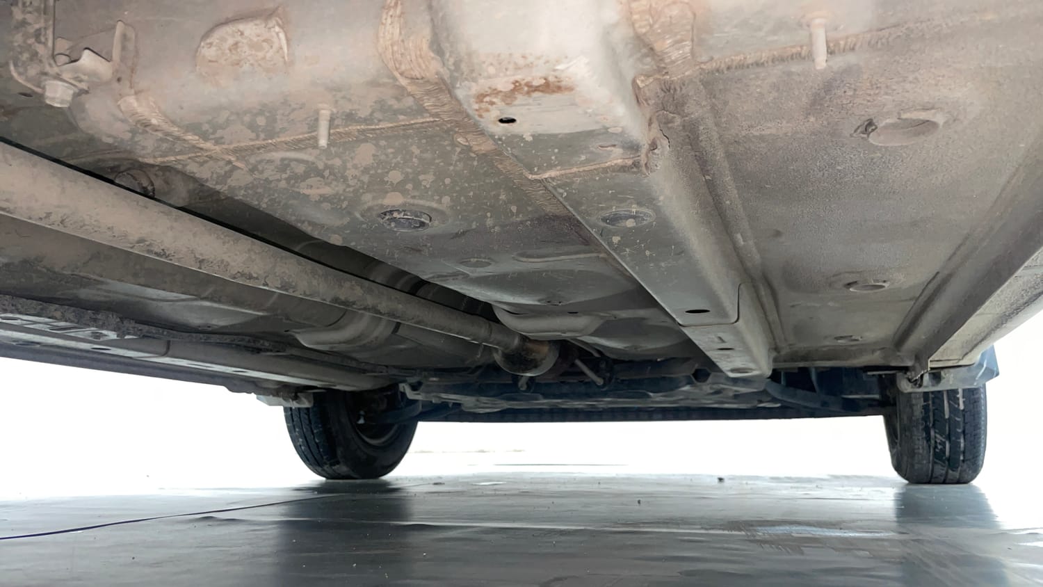 Used 2021 Hyundai Santro Magna Petrol Manual extra REAR RIGHT UNDERBODY VIEW