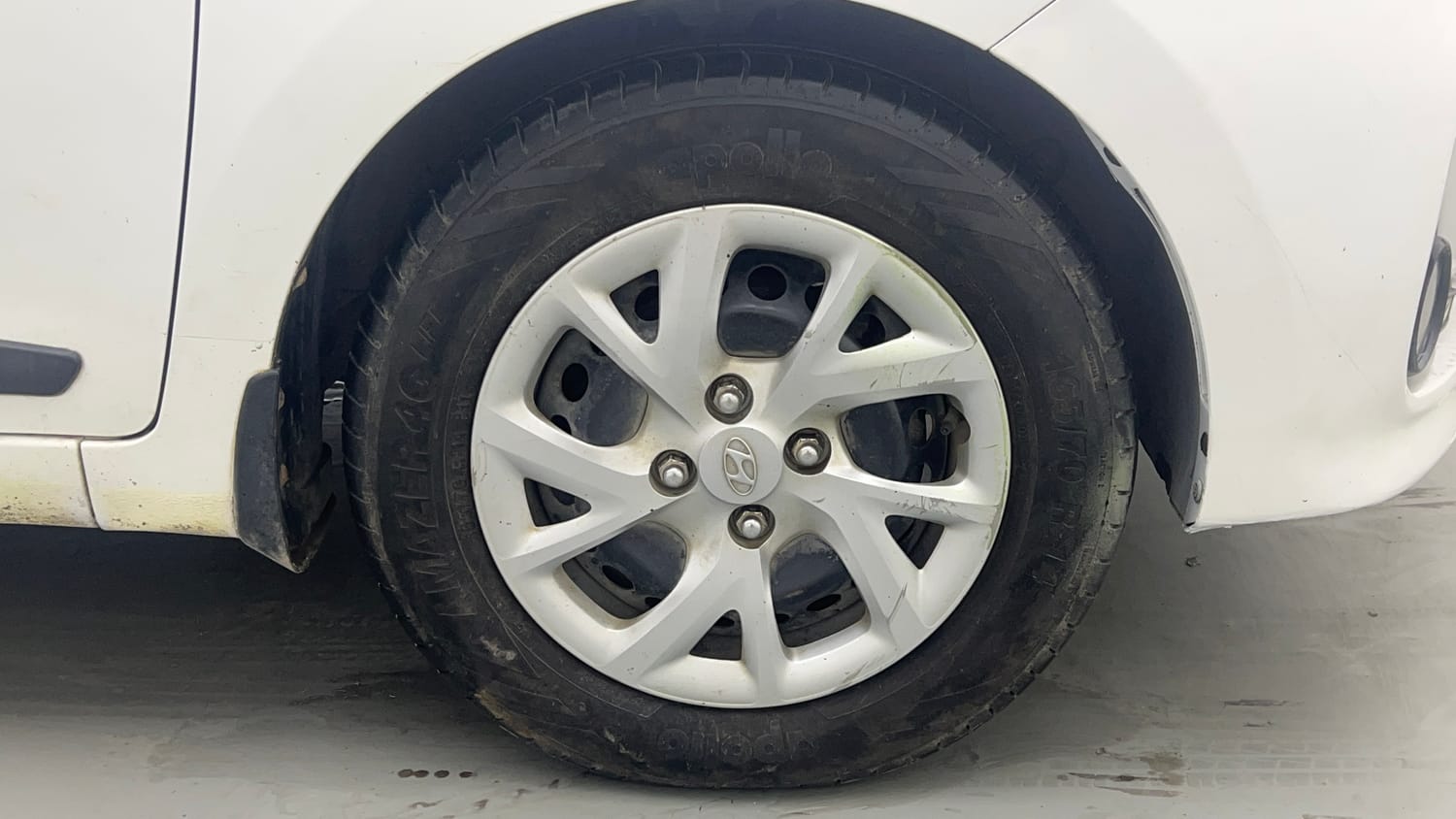 Used 2019 Hyundai Grand i10 Sportz 1.2 Kappa VTVT CNG (Outside Fitted) Cng Manual tyres RIGHT FRONT TYRE RIM VIEW