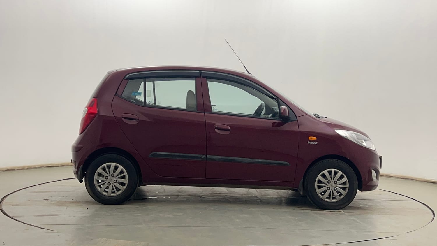 Used 2016 Hyundai i10 Sportz 1.1 iRDE2 Petrol Manual exterior RIGHT SIDE VIEW