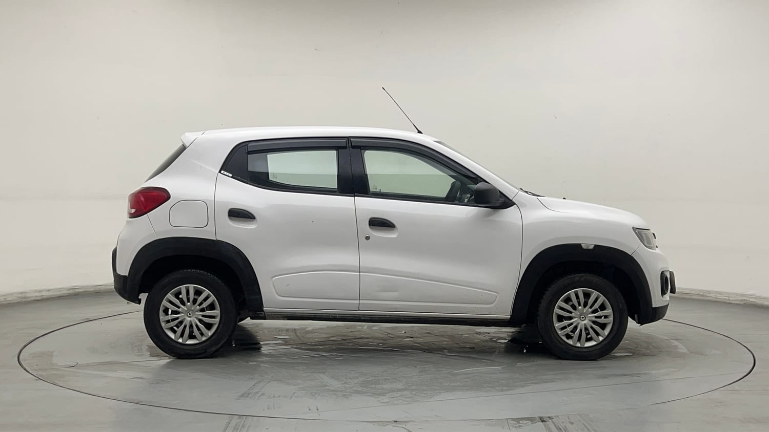 Used 2016 Renault Kwid RXT Petrol Manual exterior RIGHT SIDE VIEW