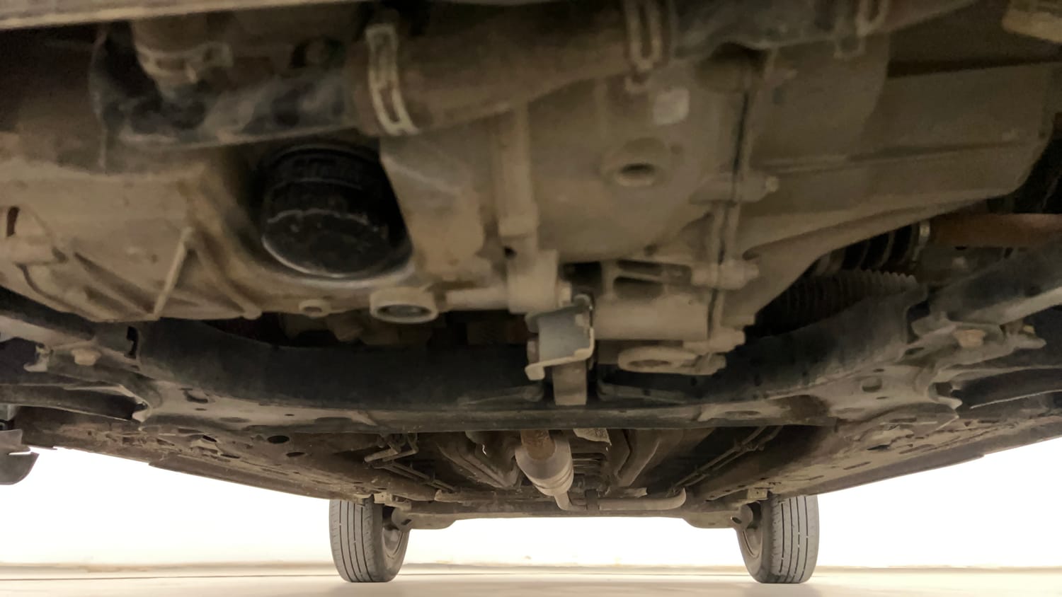 Used 2023 Nissan Magnite XV Petrol Manual extra FRONT LEFT UNDERBODY VIEW