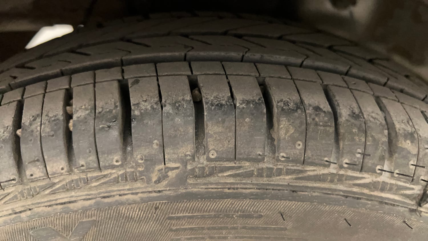 Used 2018 Hyundai Eon Magna + Petrol Manual tyres RIGHT REAR TYRE TREAD VIEW