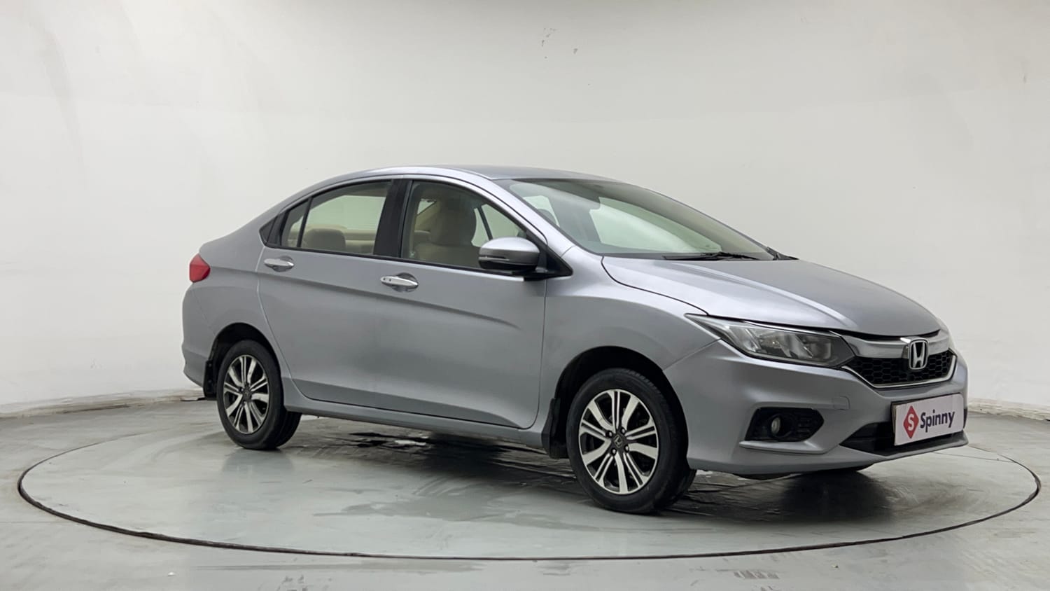 Used 2022 Honda City 4th Generation V Petrol Petrol Manual exterior RIGHT FRONT CORNER VIEW
