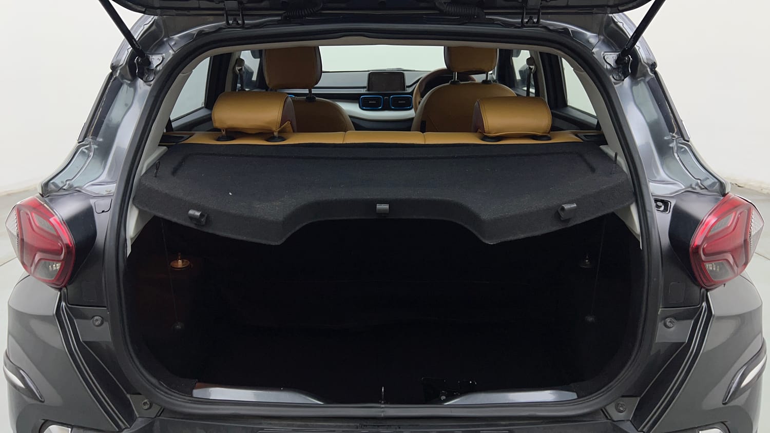 Used 2023 Tata Punch Creative Dual Tone AMT Sunroof Petrol Automatic interior DICKY INSIDE VIEW