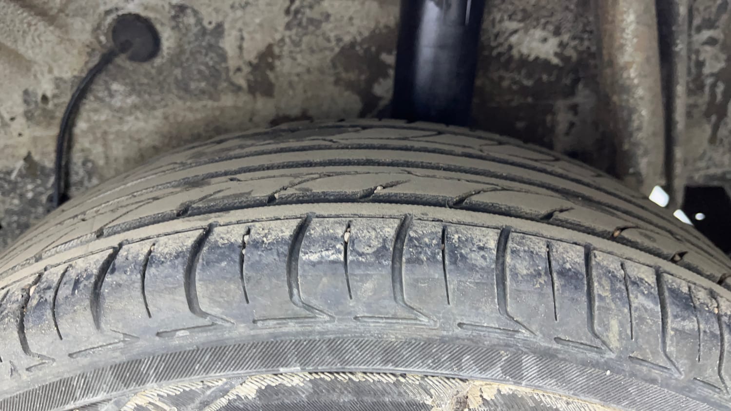 Used 2018 Maruti Suzuki Celerio ZXi (O) AMT Petrol Automatic tyres LEFT REAR TYRE TREAD VIEW