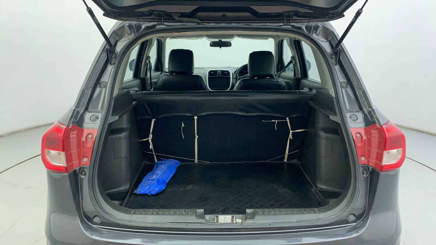 Used 2017 Maruti Suzuki Vitara Brezza LDi (O) Diesel Manual interior DICKY INSIDE VIEW
