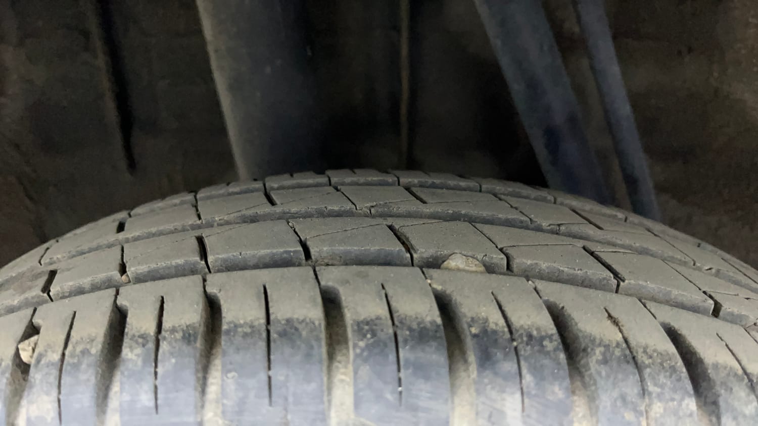 Used 2022 Renault Kwid CLIMBER AMT Petrol Automatic tyres RIGHT REAR TYRE TREAD VIEW